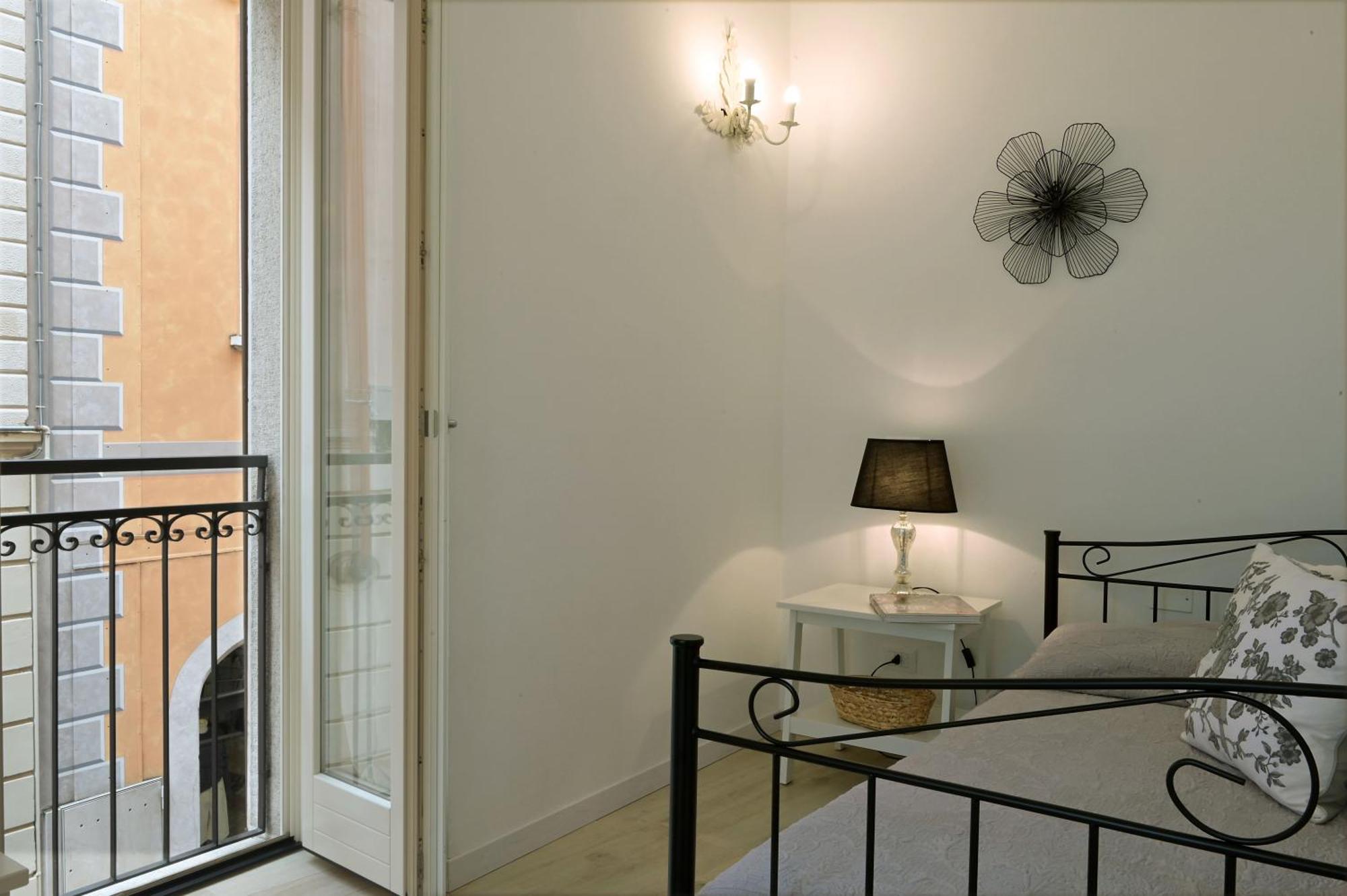 Cavour Apartments Сало Экстерьер фото