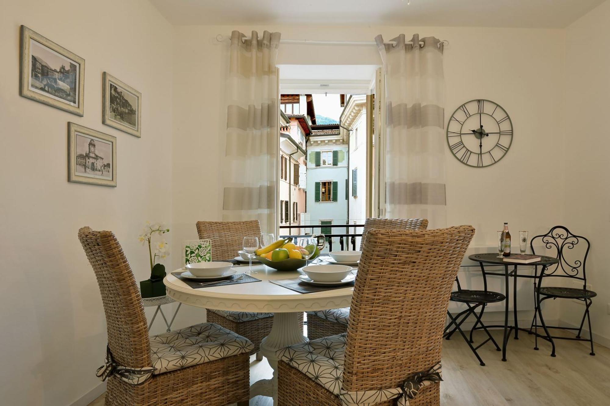 Cavour Apartments Сало Экстерьер фото